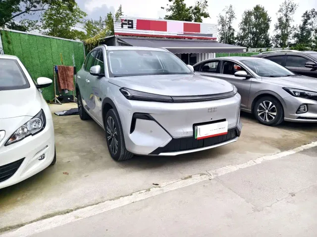 Geely Galaxy Starship 7 EM-i — Фото автомобиля 3