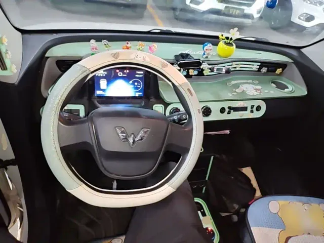 Wuling Hongguang Mini EV — Фото автомобиля 9