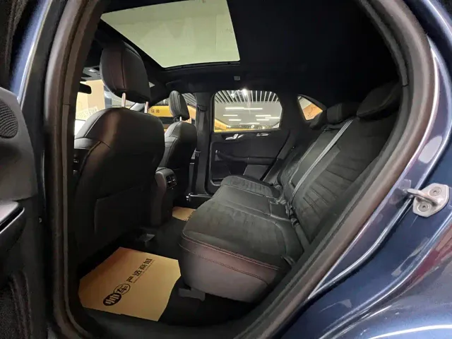 Ford Escape — Фото автомобиля 8