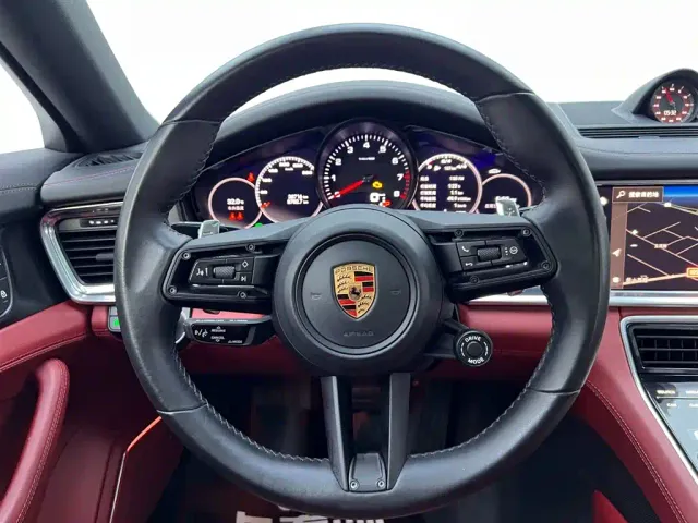 Porsche Panamera — Фото автомобиля 12
