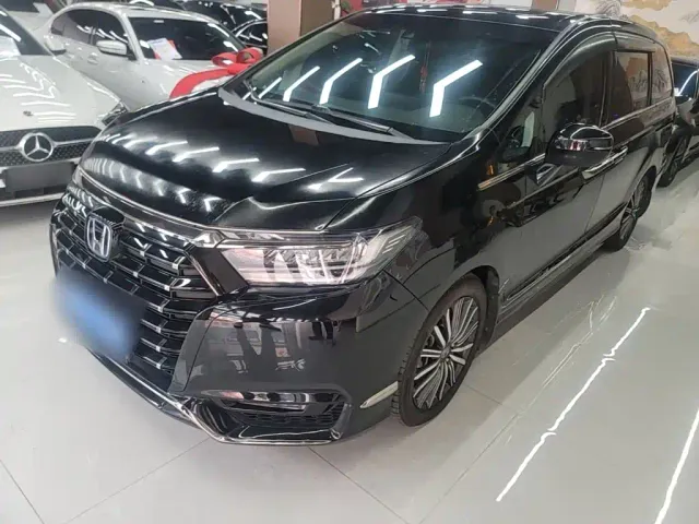 Фотография автомобиля — Honda Elysion