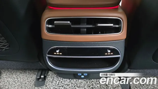 Genesis GV70 — Фото автомобиля 18