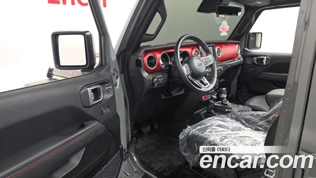 Jeep Wrangler JL — Фото автомобиля 15
