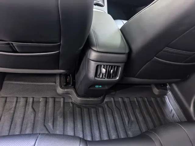 BYD Sealion 05 EV — Фото автомобиля 15