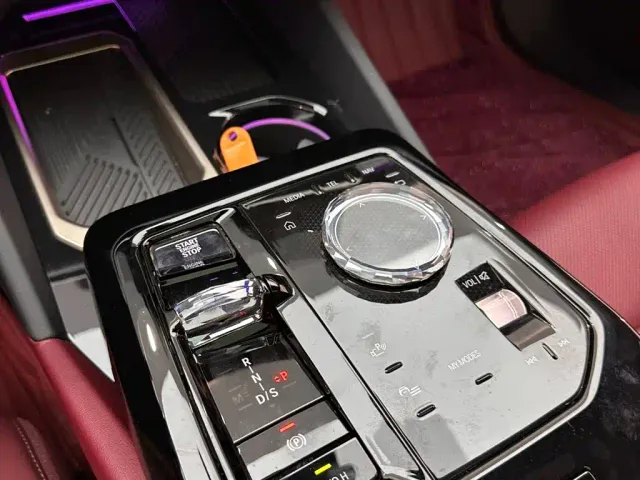 BMW 5 Series — Фото автомобиля 16