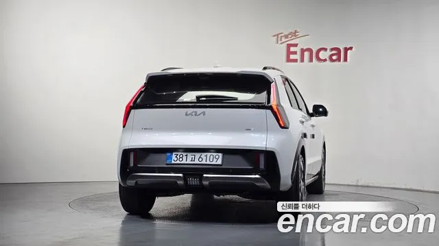 Kia Niro Signature — Фото автомобиля 4