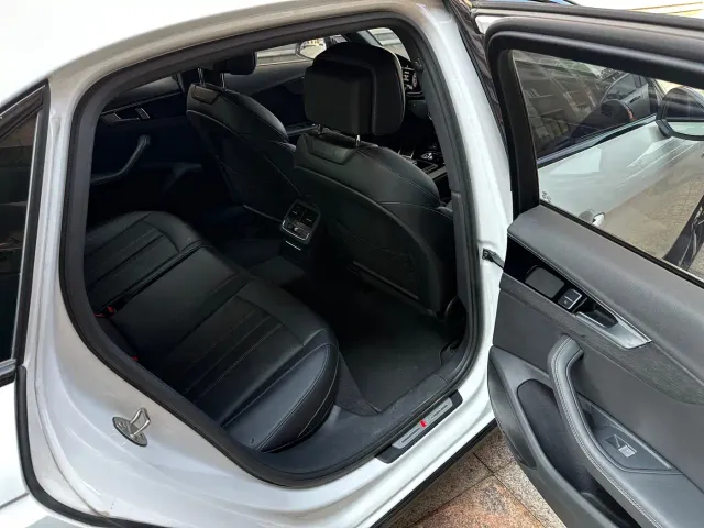 Audi A4L — Фото автомобиля 20