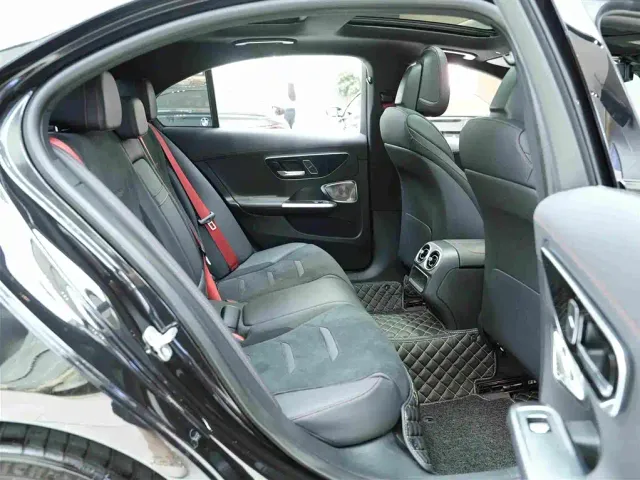 Mercedes-Benz C-Class AMG — Фото автомобиля 13