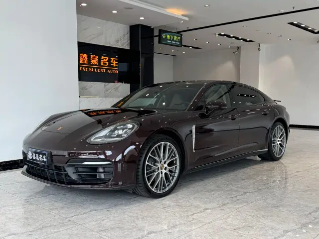 Фотография автомобиля — Porsche Panamera