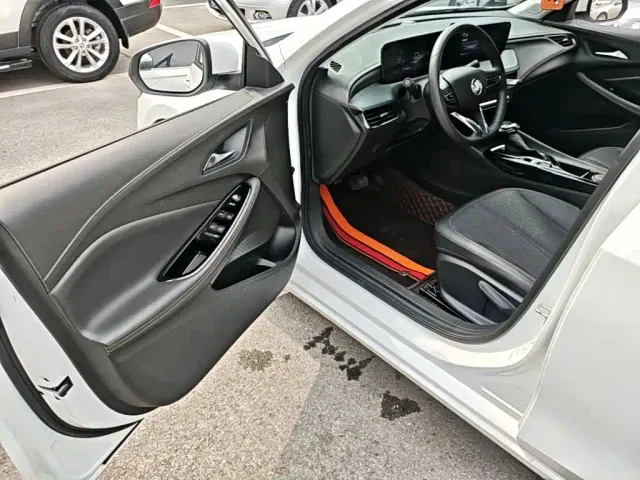 Buick Verano 2023 Pro Joy Edition — Фото автомобиля 15