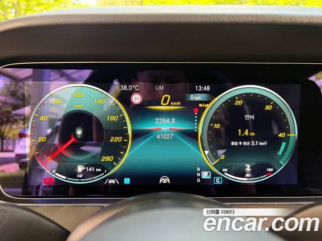 Mercedes-Benz E-Class — Фото автомобиля 10