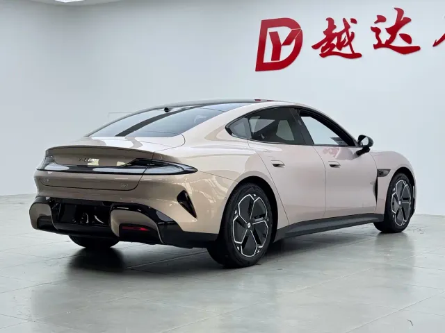Xiaomi SU7 — Фото автомобиля 18