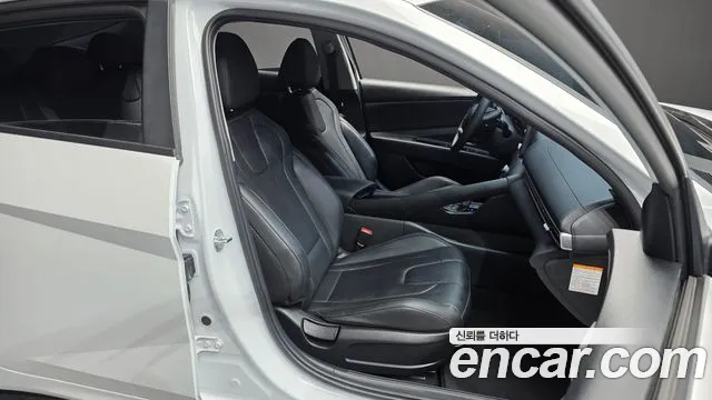 Hyundai Avante CN7 — Фото автомобиля 16
