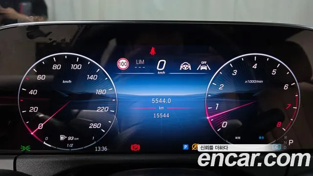 Mercedes-Benz E-Class — Фото автомобиля 6