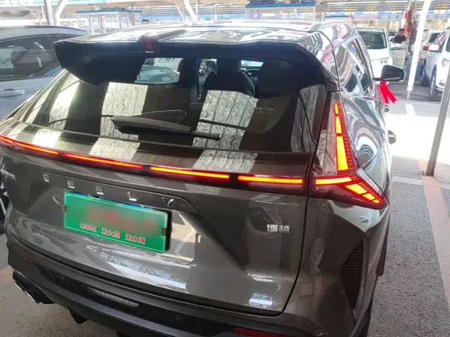 Geely Boyue — Фото автомобиля 6