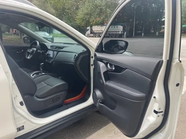 Nissan X-Trail — Фото автомобиля 24