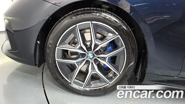 BMW 5 Series G60 — Фото автомобиля 5