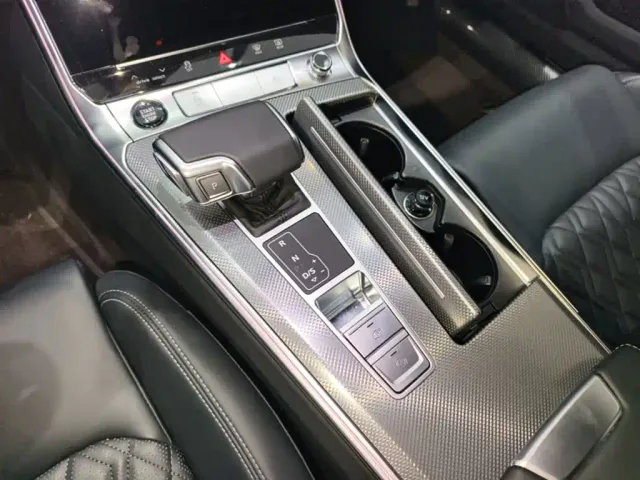 Audi A6L — Фото автомобиля 13