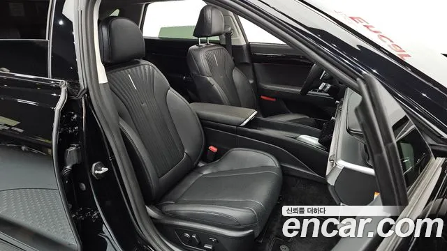 Hyundai Grandeur GN7 — Фото автомобиля 10