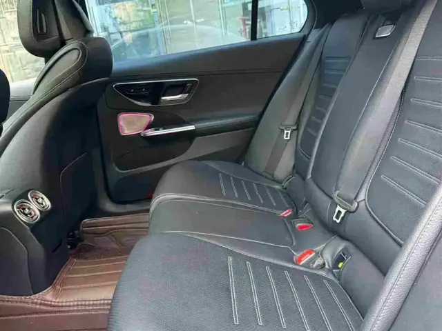 Mercedes-Benz C-Class — Фото автомобиля 10