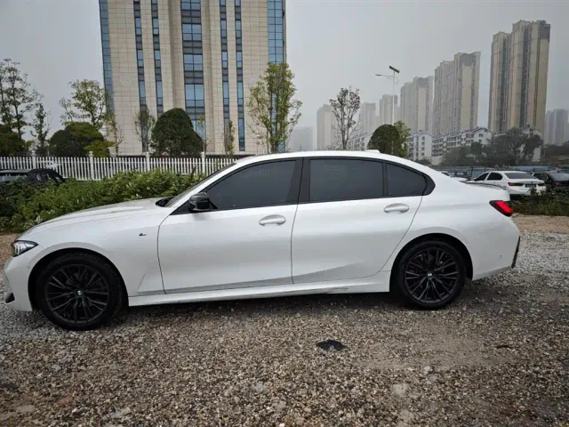 BMW 3 Series — Фото автомобиля 3
