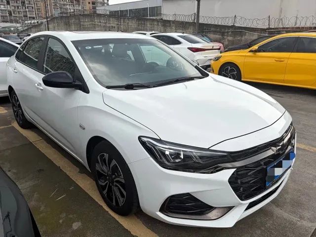 Chevrolet Monza — Фото автомобиля 3