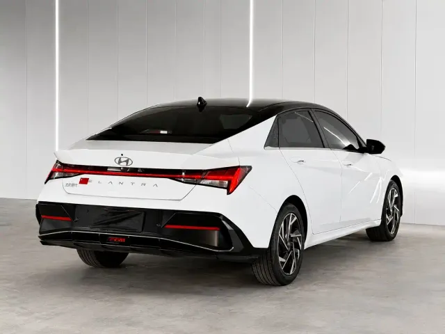 Hyundai Elantra — Фото автомобиля 4