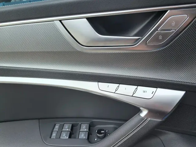 Audi A7L — Фото автомобиля 11