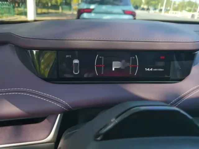 Xiaomi SU7 — Фото автомобиля 3
