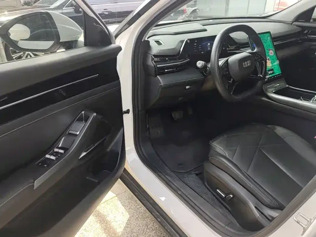 Geely Galaxy L6 — Фото автомобиля 15