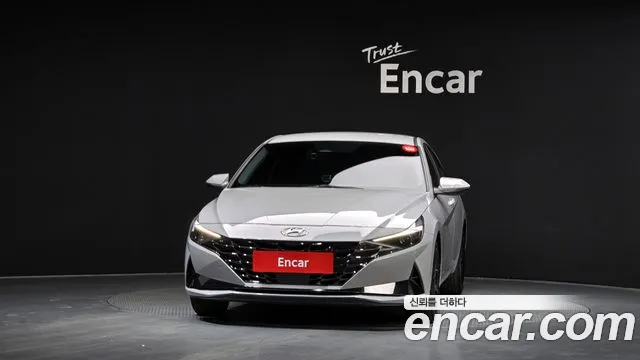 Hyundai Avante CN7 — Фото автомобиля 3