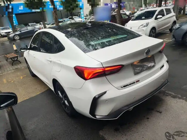 Buick Verano — Фото автомобиля 4