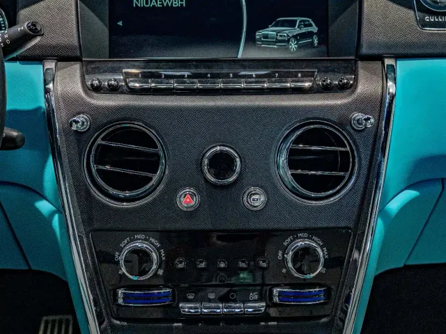 Rolls-Royce Cullinan — Фото автомобиля 20