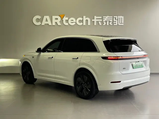 Li Auto L7 — Фото автомобиля 6