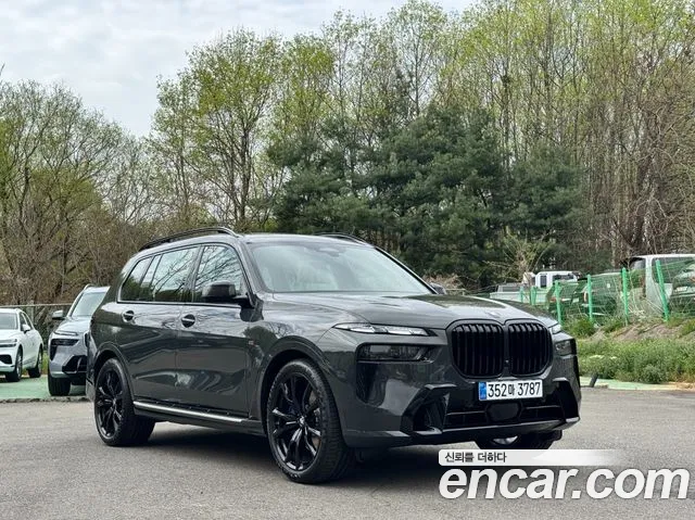 BMW X7 — Фото автомобиля 2