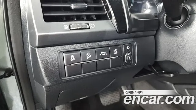KG_Mobility_Ssangyong Rexton — Фото автомобиля 23