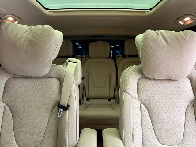 Mercedes-Benz V-Class — Фото автомобиля 20