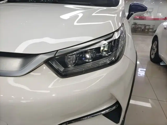 BYD Yuan Pro — Фото автомобиля 23