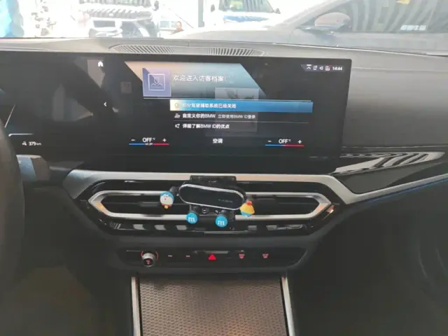BMW i3 — Фото автомобиля 12
