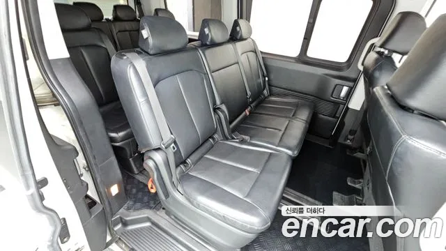 Hyundai Staria Staria Tourer 11 мест — Фото автомобиля 11
