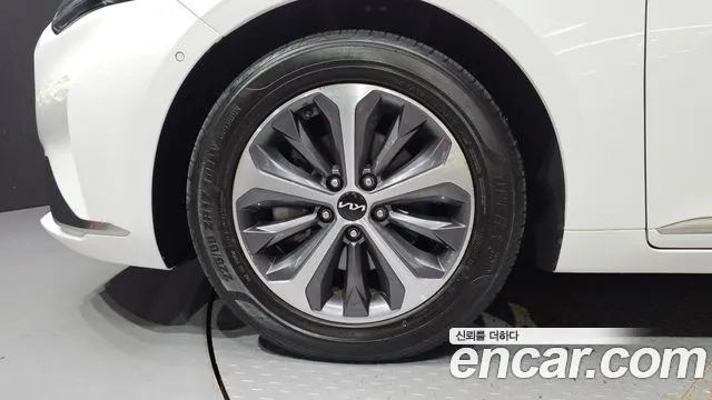 Kia K8 K8 Hybrid — Фото автомобиля 5
