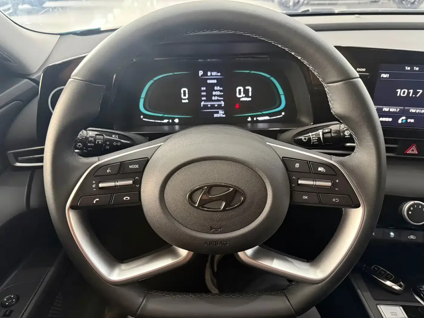 Hyundai Elantra 2023 1.5L CVT GLX Elite Edition — Фото автомобиля 12