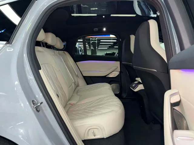 Nio EC6 — Фото автомобиля 11