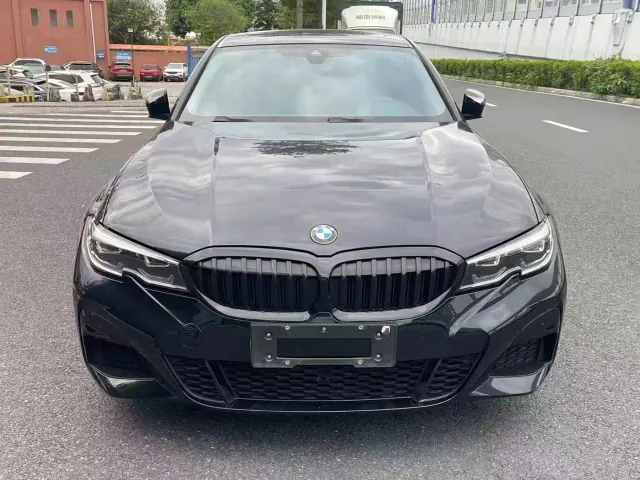 Фотография автомобиля — BMW 3 Series