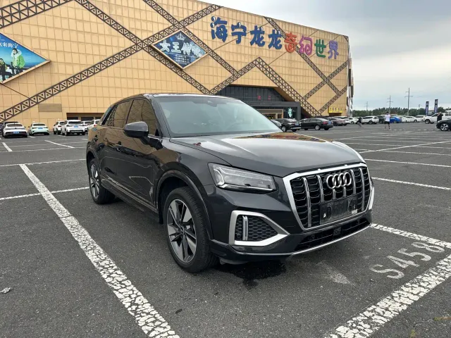Audi Q2L — Фото автомобиля 3