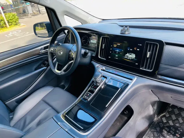 GAC Trumpchi M8 — Фото автомобиля 24