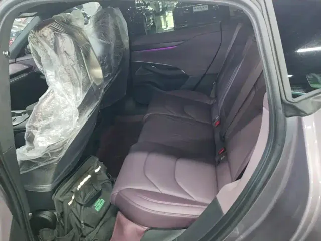Xiaomi SU7 — Фото автомобиля 16