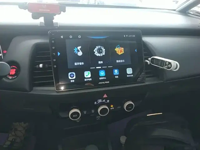 Honda Fit — Фото автомобиля 8