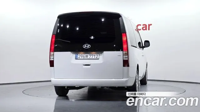 Hyundai Staria Staria 4WD Tourer 9 мест — Фото автомобиля 4