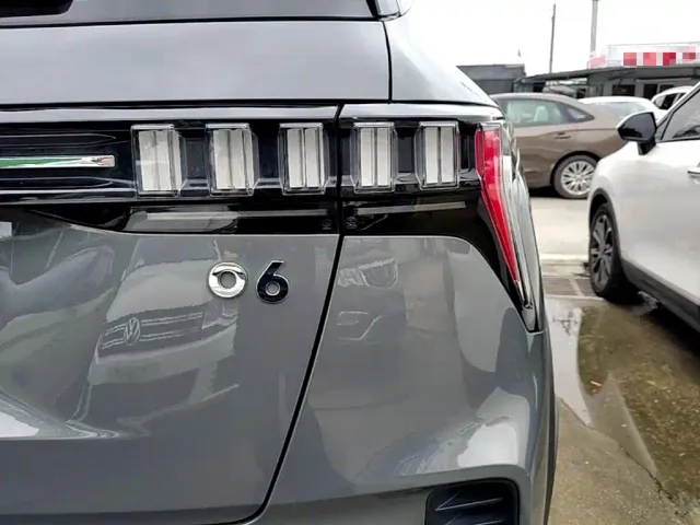 Lynk & Co 06 — Фото автомобиля 7